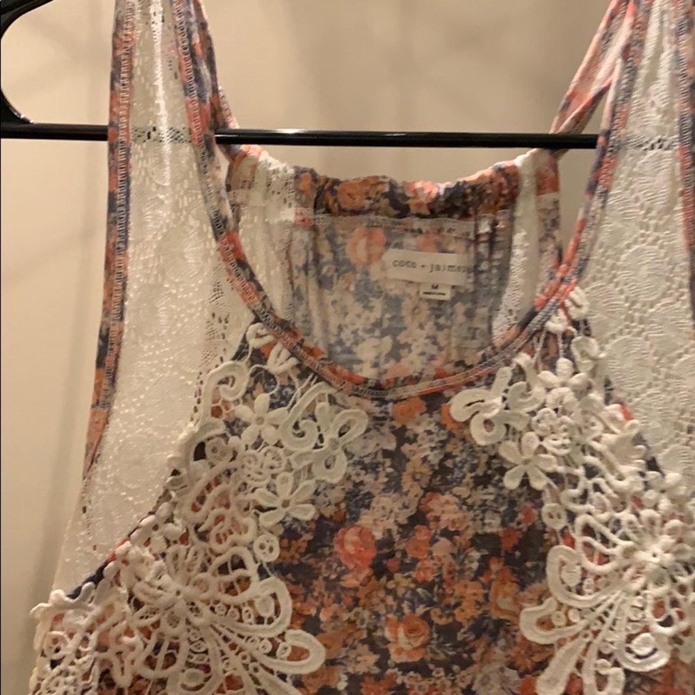 Ladies tank - Picture 2 of 3